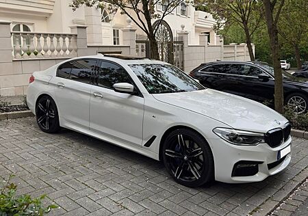 BMW 540d xDrive | M-Paket | Schiebedach | DisplayKey