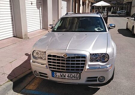 Chrysler 300C Touring 5.7 V8 HEMI AWD AT - Top gepflegt