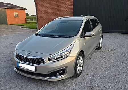 Kia Cee'd Sportswagon 1.0 T-GDI Platinum Edition...