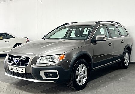 Volvo XC 70 XC70 2.4 D5 Momentum AWD | Sehr gepflegt!