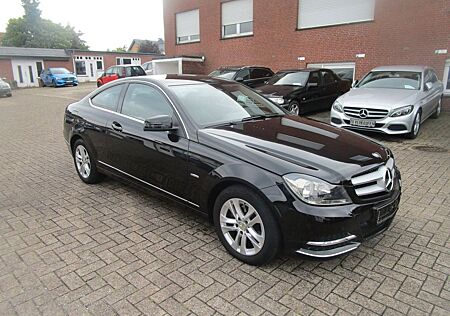 Mercedes-Benz C 180 CGI BlueEffi. Avantgarde+Comand+SHZ+2Hand