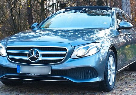 Mercedes-Benz E 250 T-Modell , erst 47200 km Top Zustand