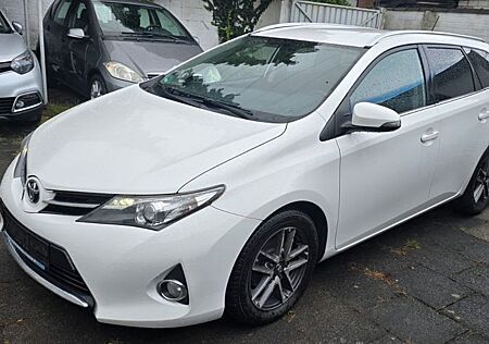 Toyota Auris Touring Sports Edition 1.4d