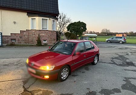 Peugeot 306 1.8 XR AUTOMATIK Sehr gepflegt ORIGINA