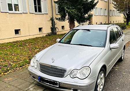 Mercedes-Benz C 200 KOMPRESSOR T CLASSIC Classic