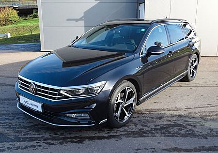VW Passat Variant Volkswagen R-Line P. Fahrschule "Im Auftrag"