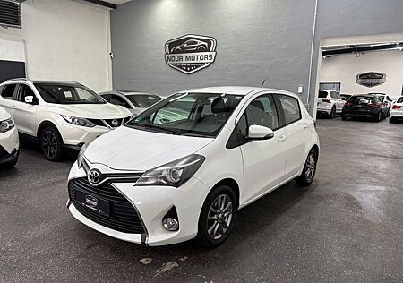 Toyota Yaris 1,3 Ltr. - **Comfort** / Design-Paket.