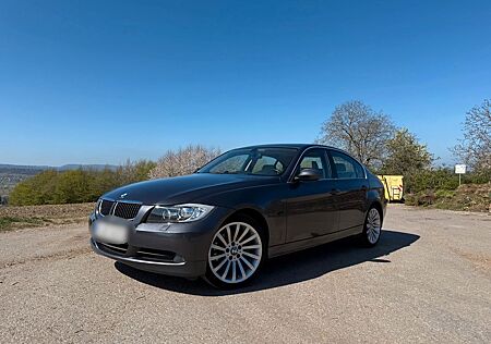 BMW 325i - E90 - CarPlay/Android Auto