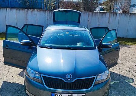 Skoda Rapid 1.0 TSI Spaceback Ambition