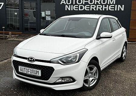 Hyundai i20 Sondermodell YES! *LENKRADHEIZUNG*