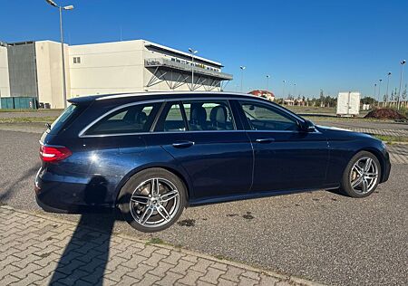 Mercedes-Benz E 350 4MATIC T Autom. -Massage/Pano.topAusst