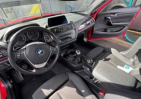 BMW 116i Sport Line Sport Line