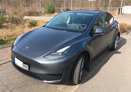 Tesla Model Y Long Range RWD Hinterradantrieb -