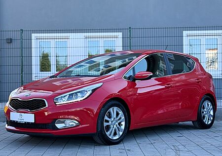 Kia Cee'd Cee`d/TEMP/KAMERA/NAVI/LENK-HEIZ/SITZ-HEI