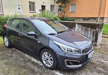 Kia Cee'd / Ceed 1.4 CVVT Dream-Team Edition 6