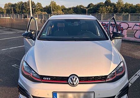 VW Golf Volkswagen 2.0 TSI BMT GTI Performance GTI Performance
