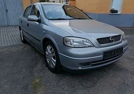 Opel Astra 1.6 Elegance Automatik Elegance