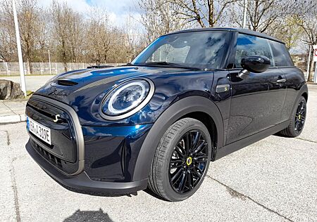 Mini Cooper SE Resolute Edition Leder Enigmatic Black