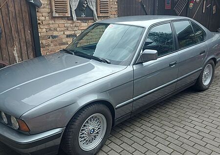 BMW 535i E34 / / H-Zulassung