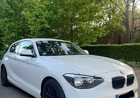 BMW 116d EfficientDynamics Edit. Sport Line Spor...