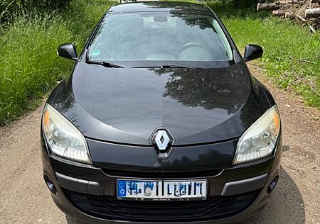 Renault Megane Dynamique 1.6 16V 110 Dynamique