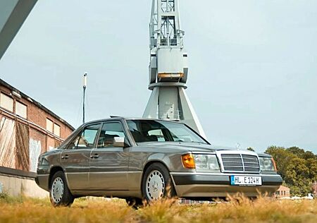 Mercedes-Benz E 230 W124