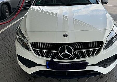 Mercedes-Benz A 180 AMG Line AMG Line