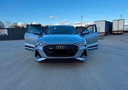 Audi Q8 e-tron E-Tron