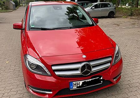 Mercedes-Benz B 220