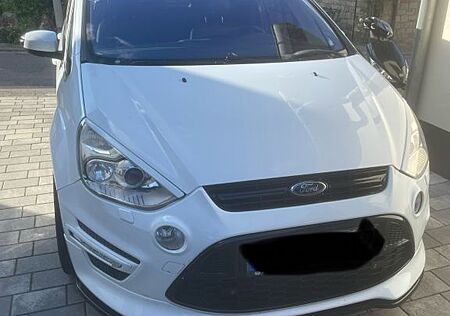 Ford S-Max 2,0 EcoBoost 176kW Titanium S Titanium S