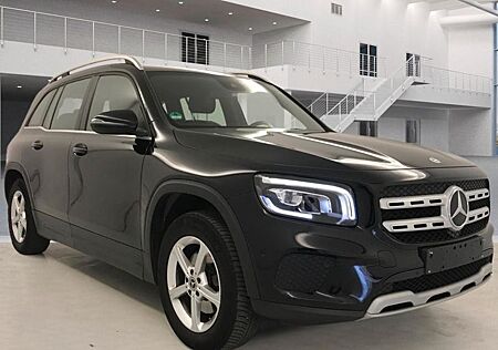 Mercedes-Benz GLB 180 GLB 180d LED/T.LEDER/MBUX+DAB/RFK/AMBIENTE/PARKA