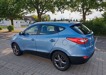Hyundai ix35 1.7 CRDi FIFA World Cup ED. Silver 2WD ...