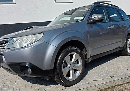 Subaru Forester 2.0D+PANO+4X4+KAMERA+ANHÄN