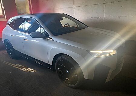 BMW iX 77kWh xDrive40 -