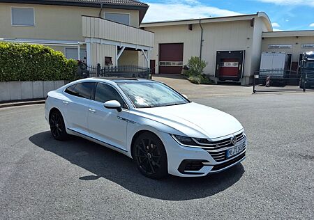 VW Arteon Volkswagen R-Line