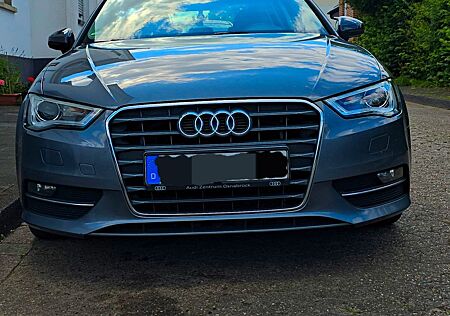 Audi A3 1.6 TDI Ultra Sportback LED, CarPlay