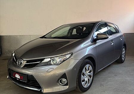Toyota Auris Life 1,6-l-Valvematic Life