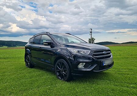 Ford Kuga 1,5 EcoBoost 4x4 ST-Line