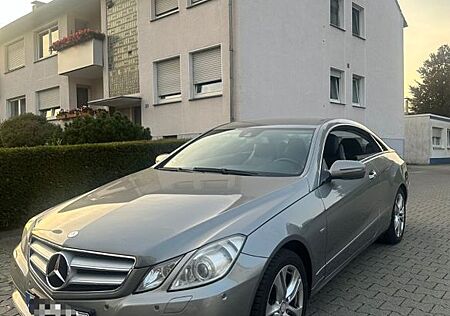 Mercedes-Benz E 350 Coupé CGI BlueEFFICIENCY AVANTG....