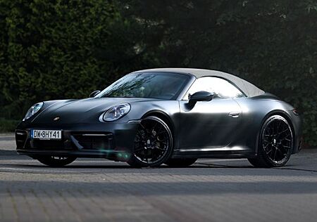 Porsche 911 Urmodell Carrera 4 Cabriolet /