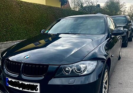 BMW 318i -