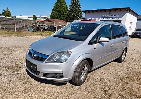 Opel Zafira Cosmo 1.8**7 SITZER