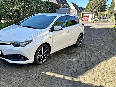 Toyota Auris Hybrid Edition-S+ 1,8-l-VVT-i Edition-S+