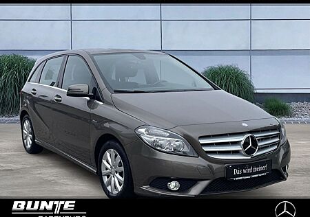 Mercedes-Benz B 180 AHK SCHWENKBAR/KAMERA/TEMPOMAT/SCHECKHEF