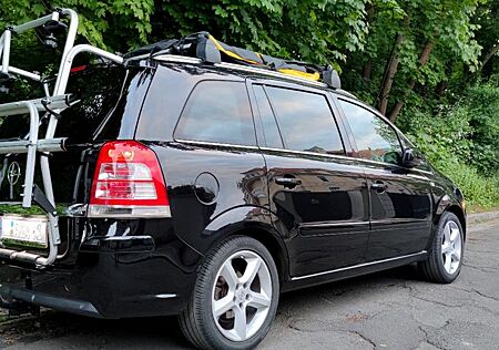 Opel Zafira 1.6 ecoFLEX Family Family Mod 2012