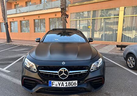 Mercedes-Benz E 63 AMG Mercedes-AMG E 63 S 4MATIC+ Autom. ...