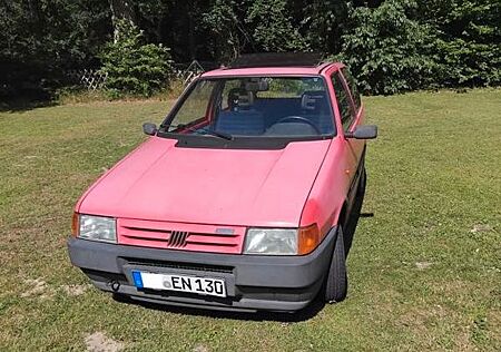 Fiat Uno , Typ 146 A, Sondermodell Primavera, Oldtimer