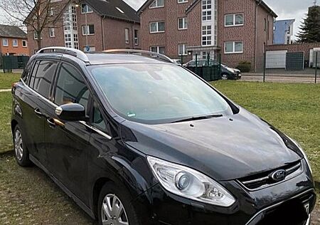 Ford C-Max 2,0TDCi 103kW PowerShift Titanium Titanium