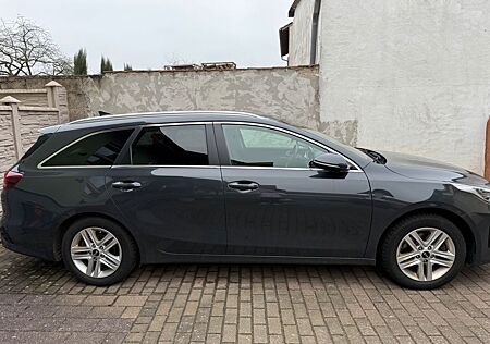 Kia Cee'd / Ceed 1.4 T-GDI GT Line SW GT Line