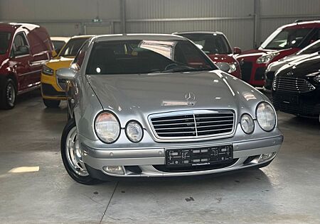 Mercedes-Benz CLK 200 Sport 1Hand